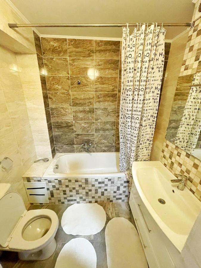 Luxury Central Flat キシナウ エクステリア 写真